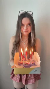 Floweramelia Tnks for 100k Subscribers Pic 2