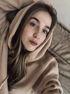 KayMartint Public Pic 5