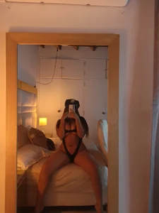 Zoei_Moon: "Hands up!"😼🍒 ( 5 фото)