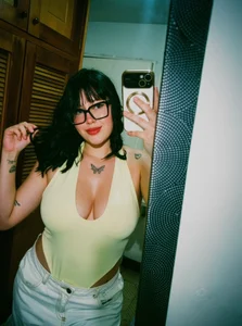 sasha_monroe01 A little bit of me 🩷 Bilde