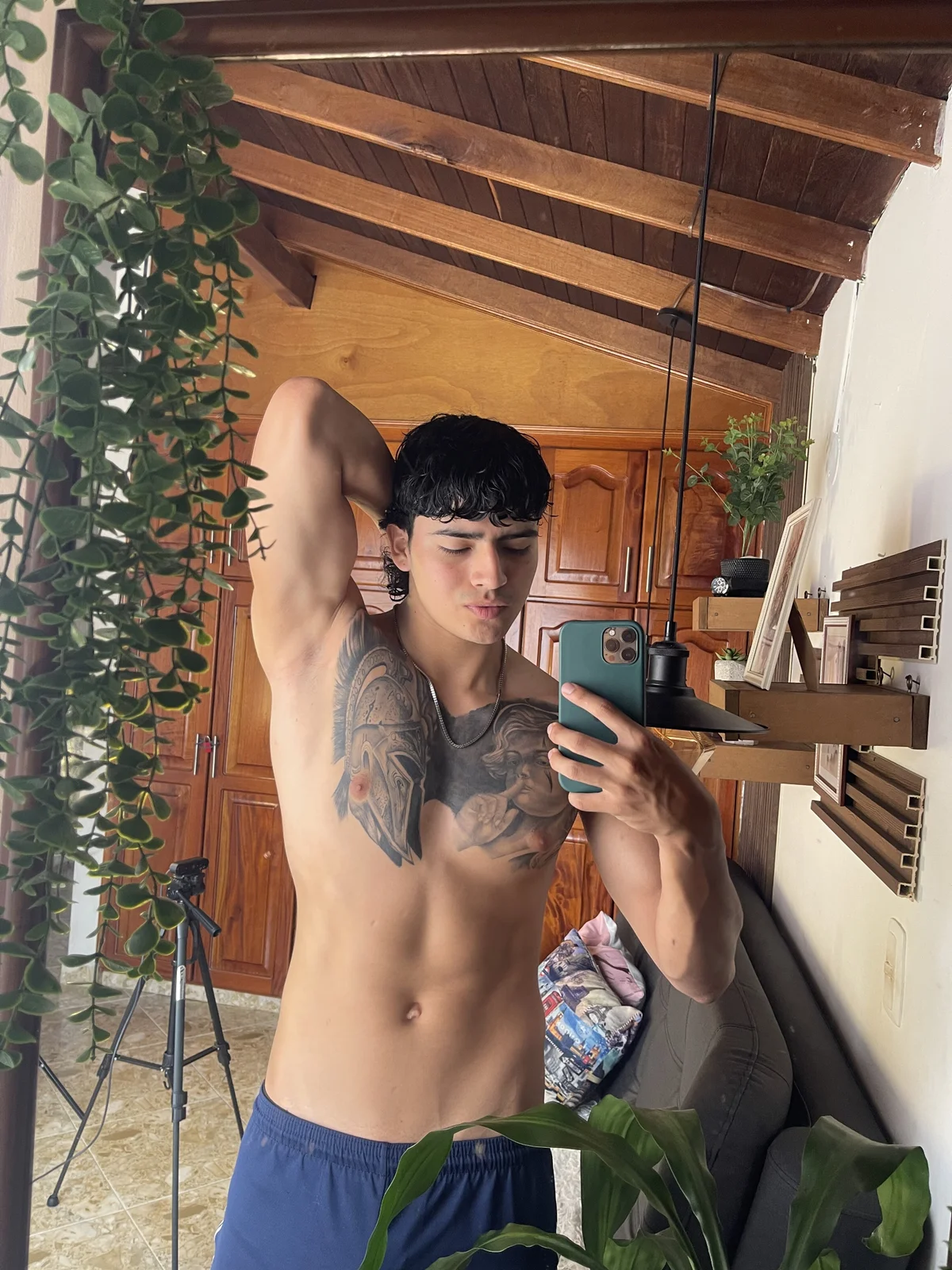 elliot_colton Gambar Trending 5327