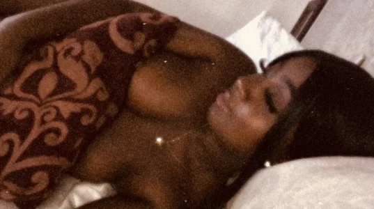 Brittanyjhons_ Public Hình 5