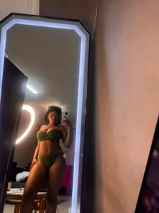 Spicymeddie Public Foto