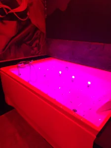 we_are_fucking_serious: Loveroom 26 12 2025 ( 5 фото)