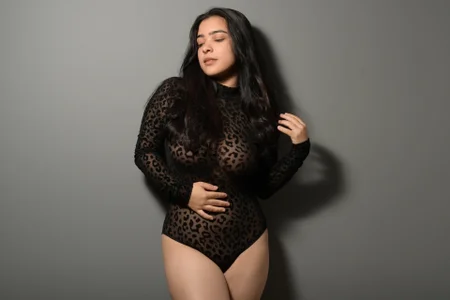 About me od KamilaBetancourt  6 snímek