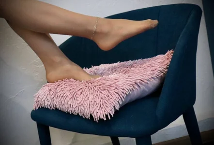 MistressMilana Nylon Addiction Poză 7