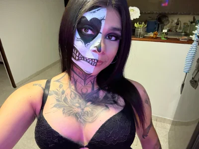 Emily_Evoskull图片 2