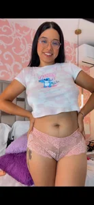 Annie-Vanegas Sweet photos on shirt ❤️🙊 Poză 2