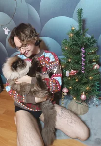 zackstivens getting ready for christmas Pic 2