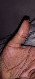 ChristinaChristy Cum on my thumb and wet on my hand 사진