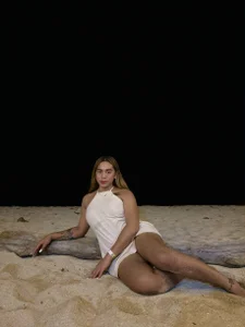 Lustrous_Nathalie Imperfections is what makes us perfect. slika 2