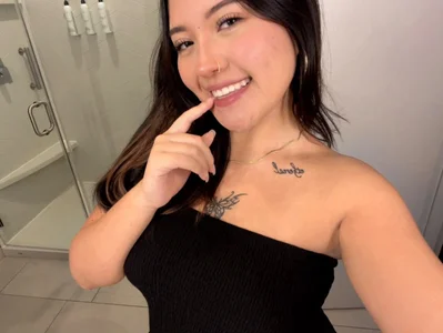 charlotte_price1 Public slika