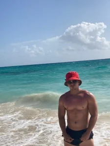 Brad_Summer: IN THE PAYA ( 4 фото)