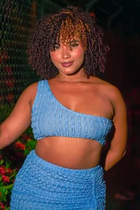 Vanessa-ArangoのPublicの 5枚の写真