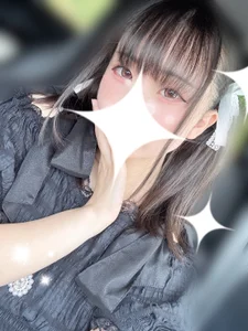 Hanna_18_cute Public Pic 4