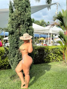 EileenBenzon kullanıcısının PERFECT LATINA! albümü -  6 fotoğraf