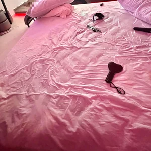georgiia_cm oops this time if I spent 15 squirts in my bed, I exploded with pleasure 💦💦 Pic