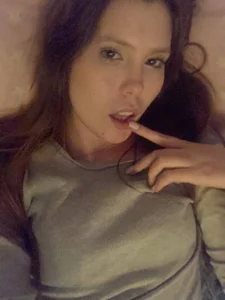 MarnieWootan I was borred at home Immagine 