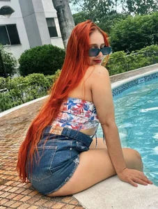 kirasweet7 pool day Immagine  7