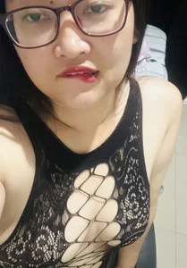 SimplyJessie: Public ( 2 фото)