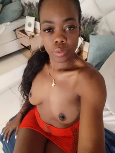 lizmonroee My transmission🔥 slika 5