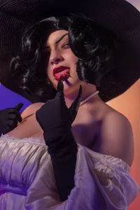 Juyeon__ Lady Dimitrescu🦇 Billede 2