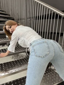 CataleyaKirk Staircase fun and chill 👑 Immagine  8