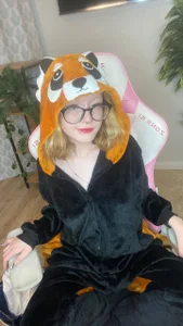 EdythElswick I'm so warm in this suit 사진 3