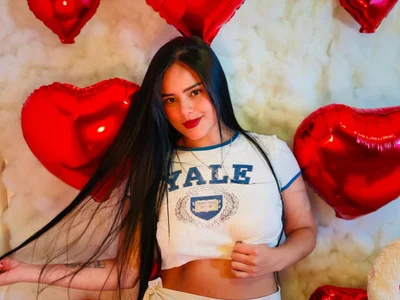 Lucy_Brunno Love and Friendship Day💖🍓 Pic