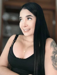 Amy_ruizz I'm not just a pretty face... I'm also malicious 😏😈 টি ছবি