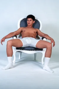 Power in Every Pose ⚡📸 de Atlas_desire Foto