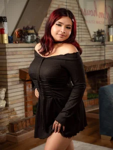 Scarlet_Luxl Public  4টি ছবি