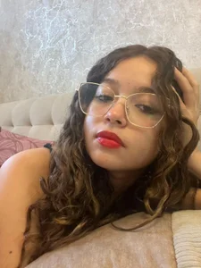 Emi_Petite Public Pic 2