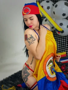 Chloe_Crysstal Your favorite Colombian 💛💙💓 Pic 4