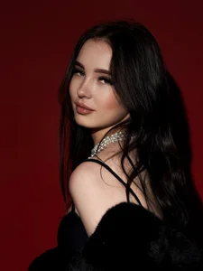 ArianaLim Public صورة واحدة|ArianaLim Public صورتان|ArianaLim Public  4 صور|ArianaLim Public  4 صورة