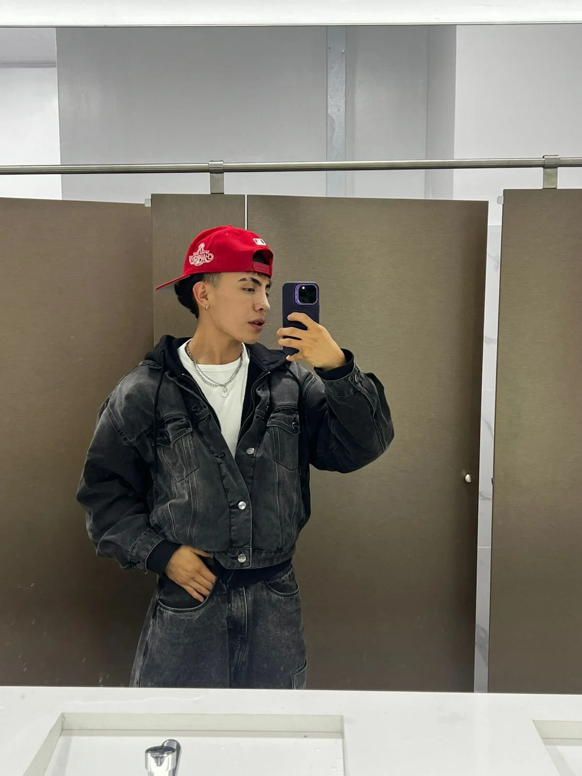 Трендове зображення  6082 Saimonvela