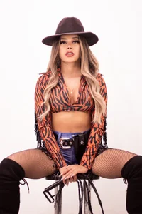 ManeSummers Sexy Cowgirl ! Pic 5