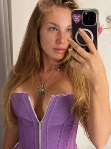 Battyredhair Me 😍 圖片