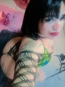 KRYSTENMOON Public  6টি ছবি