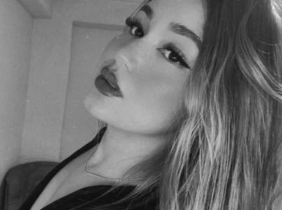 Nathalie_29 🖤🖤🖤 Immagine  2