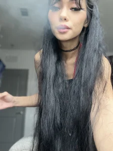 RinaErota Smoke💨 Kuva 3