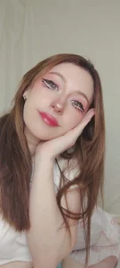 Zdjęcia Amber_prada "New Photo Set - Cute White Crop Top & Light Blue Lace Panties 💙 Teasing & Posing":  9