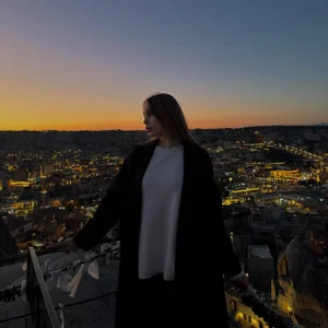 LillianLester Night walk Poză