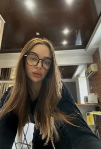 LitellyBella just me 👅 Pic
