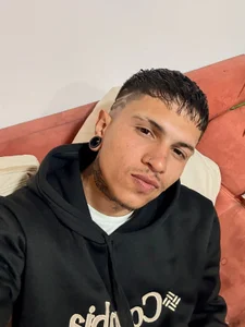 Valentino_knox1 Public Hình 6