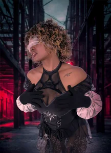 AgataRinaldi happy halloween nier2b  7টি ছবি