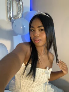 Aria_Rose1_ IT'S MY BIRTHDAY 🎊😋❤️👄 Pic 2