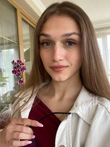 JuliannaLeiding Public Pic 2