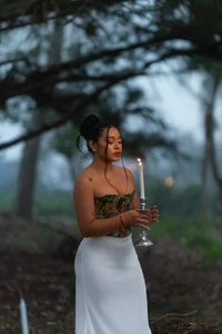 -VICKKY: IN DARKNESS ( 4 фото)