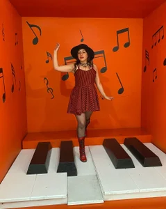 Yunnaa-Subb: Yuna in the shopping center ( 2 фото)